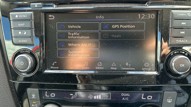 Nissan Qashqai 1.3 DiG-T N-Connecta 5dr Petrol Hatchback